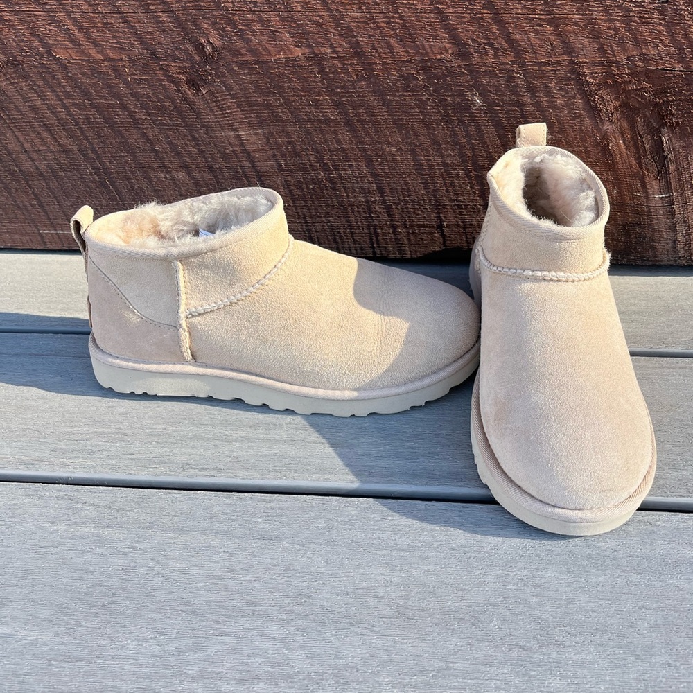 Ugg Mini- boots Size 8 NWOT